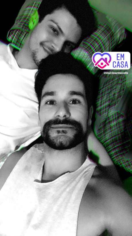 Felipe conta que, por falta de informação, passou coronavírus para o namorado e outros amigos Felipe conta que, por falta de informação, passou coronavírus para o namorado e outros amigos