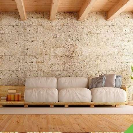 23. Veja como fazer sofá de palete – Via: Pinterest 23. Veja como fazer sofá de palete – Via: Pinterest