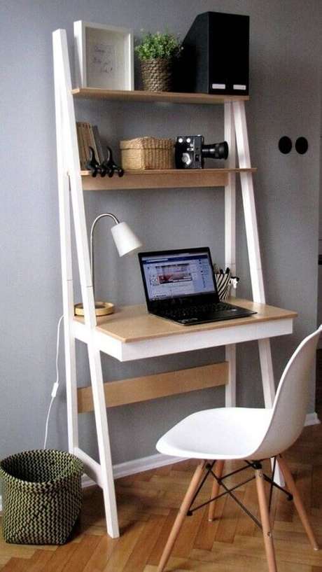 5. Para um cantinho de estudo completo é necessário uma boa luminária – Foto: Solteiras Noivas Casadas 5. Para um cantinho de estudo completo é necessário uma boa luminária – Foto: Solteiras Noivas Casadas