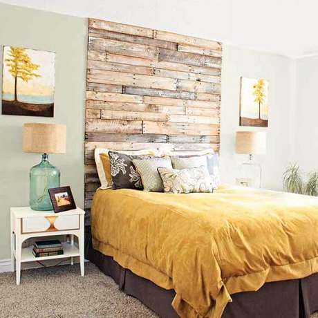 1. Reserve uma espaço especial para estrutura uma linda cabeceira no quarto. Fonte: Pinterest 1. Reserve uma espaço especial para estrutura uma linda cabeceira no quarto. Fonte: Pinterest
