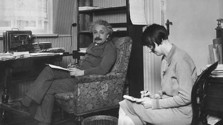 Como Albert Einstein organizava seu tempo e por que às 