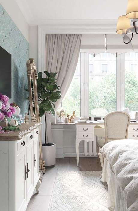 8. Quarto clássico com cortineiro sobreposto – Via: Pinterest 8. Quarto clássico com cortineiro sobreposto – Via: Pinterest