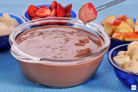 Guia da Cozinha - 7 Receitas de fondue de chocolate para o fim de semana