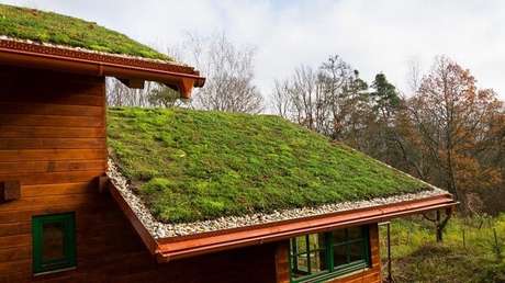 51. Casa de madeira com telhado verde charmoso. Fonte: Revista Viva decora