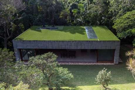 8. Troque o telhado convencional por um lindo telhado verde. Fonte: Pinterest