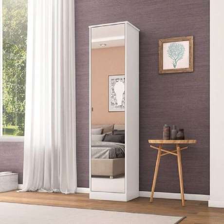 15. Esse modelo de armário multiuso 1 porta espelhada é ótimo para decoração de quarto – Foto: Pinterest 15. Esse modelo de armário multiuso 1 porta espelhada é ótimo para decoração de quarto – Foto: Pinterest
