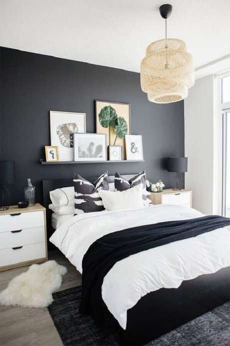 50. Quarto de casal simples e bonito decorado em preto e branco – Foto: limaonagua 50. Quarto de casal simples e bonito decorado em preto e branco – Foto: limaonagua