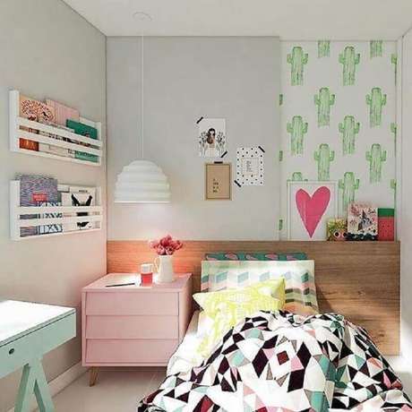 12. Invista em papel de parede e móveis coloridos para decoração de quartos femininos bonitos modernos – Foto: Home Fashion Trend 12. Invista em papel de parede e móveis coloridos para decoração de quartos femininos bonitos modernos – Foto: Home Fashion Trend