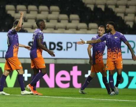 Boavista Perde Penalti Nos Acrescimos E Moreirense Vence Fora De Casa
