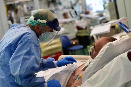 Itália também voltou a ter menos pacientes internados em UTIs por causa do coronavírus Itália também voltou a ter menos pacientes internados em UTIs por causa do coronavírus