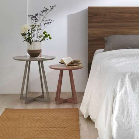 26. Criado mudo redondo tipo banco. Fonte: Pinterest 26. Criado mudo redondo tipo banco. Fonte: Pinterest
