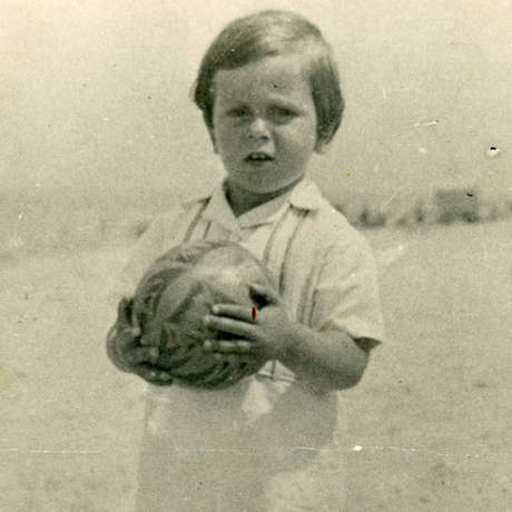 Henri Dyner antes de sua família fugir da Bélgica Henri Dyner antes de sua família fugir da Bélgica