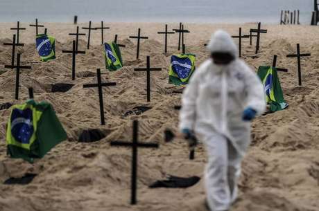 No total, o Brasil tem 1.145.906 contágios confirmados desde o início da pandemia No total, o Brasil tem 1.145.906 contágios confirmados desde o início da pandemia