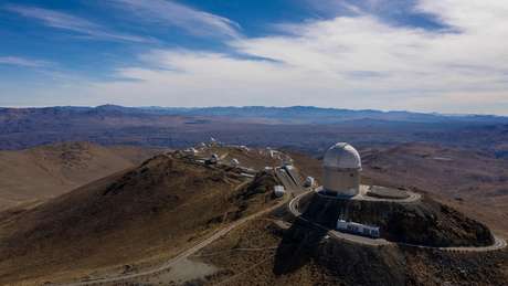 Ambos planetas foram encontrados por um instrumento do Observatório Europeu do Sul (ESO) em La Silla, no Chile