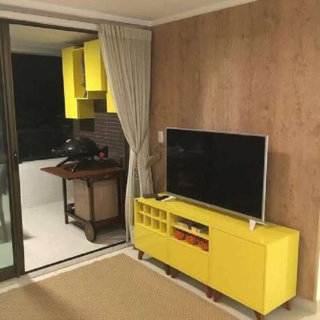 1. Os modelos de rack retrô coloridos são ótimos para colocar um toque divertido na decoração – Foto: Pinterest 1. Os modelos de rack retrô coloridos são ótimos para colocar um toque divertido na decoração – Foto: Pinterest