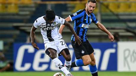 Inter venceu Parma de virada nos últimos minutos de jogo (AFP) Inter venceu Parma de virada nos últimos minutos de jogo (AFP)