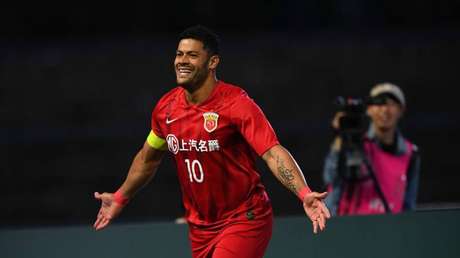 Hulk é um dos brasileiros que atua no futebol chinês Hulk é um dos brasileiros que atua no futebol chinês