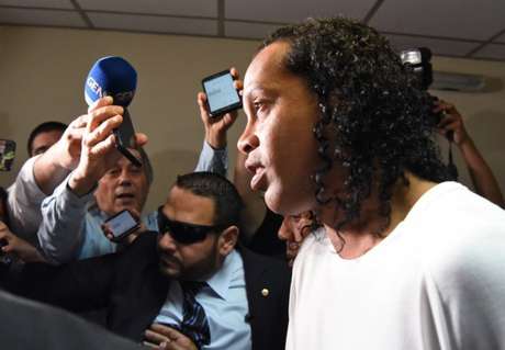 Ronaldinho está preso desde março (Foto: Norberto Duarte/AFP) Ronaldinho está preso desde março (Foto: Norberto Duarte/AFP)