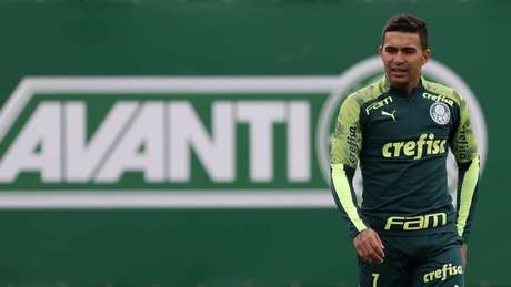 Dudu tem pressa, mas detalhes burocráticos continuam arrastando a transferência (Agência Palmeiras/Divulgação) Dudu tem pressa, mas detalhes burocráticos continuam arrastando a transferência (Agência Palmeiras/Divulgação)