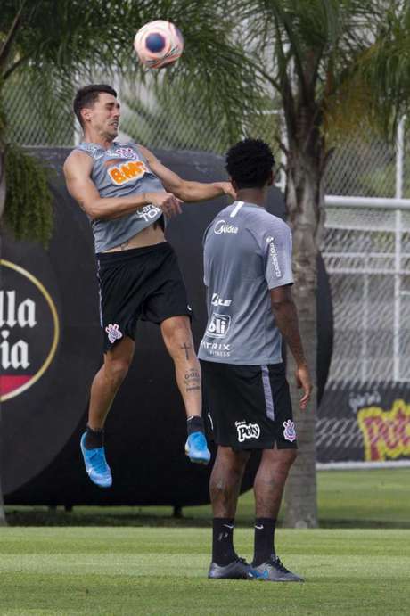 Danilo Avelar ressalta importância do Dérbi na retomada do Paulista (Daniel Augusto Júnior/Agência Corinthians) Danilo Avelar ressalta importância do Dérbi na retomada do Paulista (Daniel Augusto Júnior/Agência Corinthians)