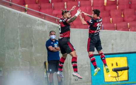 Gabigol e Michael comemoram o segundo gol do Flamengo no clássico (Foto: Marcelo Cortes / Flamengo) Gabigol e Michael comemoram o segundo gol do Flamengo no clássico (Foto: Marcelo Cortes / Flamengo)