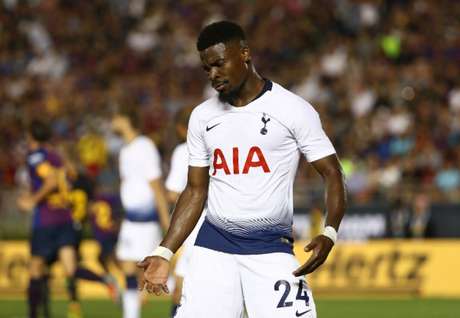 Serge Aurier é lateral dos Spurs (Foto: AFP) Serge Aurier é lateral dos Spurs (Foto: AFP)