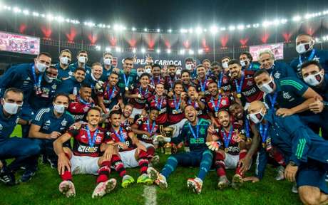 Estão na história! Os campeões cariocas pelo Flamengo em 2020 (Foto: Marcelo Cortes / Flamengo)