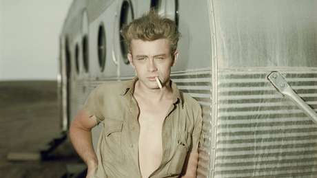 James Dean durante as filmagens de Giant