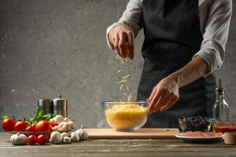 Guia da Cozinha - 7 Receitas com parmesão perfeitas para quem é louco por queijos