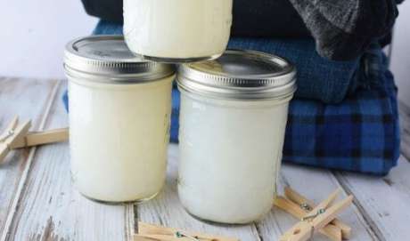 3. Aprenda como fazer sabão de coco liquido caseiro – Via: Pinterest