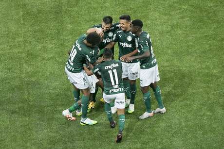 O jogador Patrick de Paula comemora gol do Palmeiras durante partida entre Palmeira de Ponte Preta , válido pela semifinal do Campeonato Paulista, na cidade de São Paulo, SP, neste domingo, 22. O jogador Patrick de Paula comemora gol do Palmeiras durante partida entre Palmeira de Ponte Preta , válido pela semifinal do Campeonato Paulista, na cidade de São Paulo, SP, neste domingo, 22.