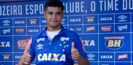 Denílson, volante que foi contratado pelo Cruzeiro em 2016 pode levar o clube à Série C do Brasileiro- (Foto: Washington Alves/Light Press/Cruzeiro) Denílson, volante que foi contratado pelo Cruzeiro em 2016 pode levar o clube à Série C do Brasileiro- (Foto: Washington Alves/Light Press/Cruzeiro)