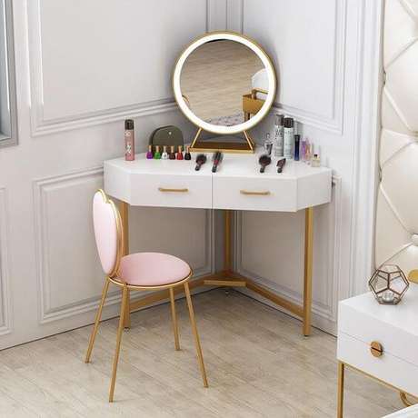52. Bancada de maquiagem de canto – Via: Kimia Living 52. Bancada de maquiagem de canto – Via: Kimia Living