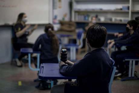 Escola privada no Rio de Janeiro retomou aulas em agosto mas com poucos alunos presentes