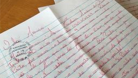 Carta de Ana Carolina Moraes da Silva para a reportagem da BBC News Brasil: 'Me assustei, me apavorei, joguei minha beb&ecirc; fora. Eu perdi minha filha, mas sou acusada de mat&aacute;-la. (...) N&atilde;o sei por que n&atilde;o liguei para o Samu, para a pol&iacute;cia, para o pai das meninas. Nunca imaginei viver isso'