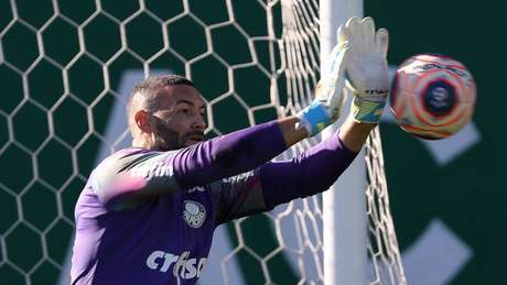 Weverton será poupado na estreia do Brasileirão (Agência Palmeiras/Divulgação) Weverton será poupado na estreia do Brasileirão (Agência Palmeiras/Divulgação)