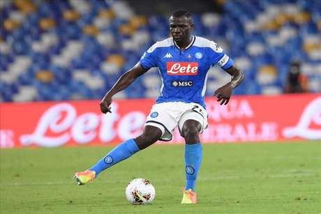 Koulibaly fez uma grande temporada com o Napoli (Foto: Divulgação / Napoli / Site oficial) Koulibaly fez uma grande temporada com o Napoli (Foto: Divulgação / Napoli / Site oficial)