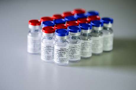 Foto de divulgao do Fundo de Investimento Direto Russo mostra amostras de vacina russa contra a Covid-19 06/08/2020 Fundo de Investimento Direto Russo/Divulgao via REUTERS