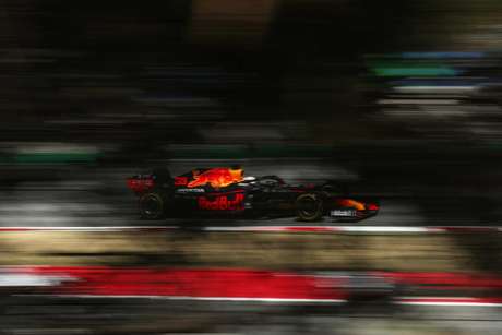 Max Verstappen foi o terceiro melhor da sexta-feira na Catalunha 