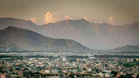 A capital do Afeganistão, Cabul, está sob controle do governo, mas diversas áreas rurais estão tomadas pelo Talibã