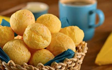 Pão de queijo na cestinha