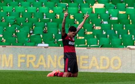 Pedro, o maior colaborador em outrora, é o mais acionado do banco com Dome: entrou em todos os jogos (Foto: Marcelo Cortes/Flamengo) Pedro, o maior colaborador em outrora, é o mais acionado do banco com Dome: entrou em todos os jogos (Foto: Marcelo Cortes/Flamengo)