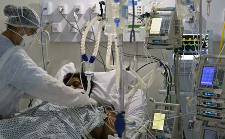 Paciente com Covid-19 em hospital no Rio de Janeiro (RJ) 
02/07/2020
REUTERS/Ricardo Moraes