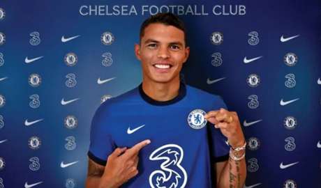 Thiago Silva tem contrato com o Chelsea por uma temporada (Foto: MATTHEW CHILDS / POOL / AFP) Thiago Silva tem contrato com o Chelsea por uma temporada (Foto: MATTHEW CHILDS / POOL / AFP)