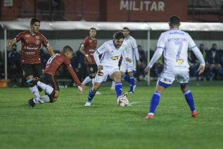 O time do Cruzeiro teve uma melhora, mas ainda está aquém do que se espera da equipe na Série B-(Bruno Haddad/Cruzeiro)