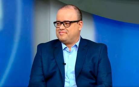 Elogiado por conhecimentos de F1, Everaldo Marques faz estreia na "Globo" (Foto: Reprodução/SporTV) Elogiado por conhecimentos de F1, Everaldo Marques faz estreia na "Globo" (Foto: Reprodução/SporTV)