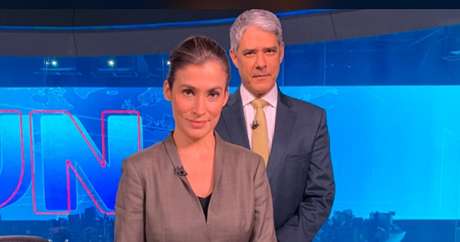 William Bonner e Renata Vasconcellos, do Jornal Nacional: apesar de as novelas faturarem mais, o jornalismo é o produto da TV aberta que mais repercute hoje William Bonner e Renata Vasconcellos, do Jornal Nacional: apesar de as novelas faturarem mais, o jornalismo é o produto da TV aberta que mais repercute hoje
