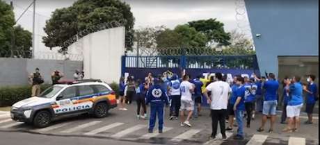 A Polícia Militar acompanhou de perto e não houve grandes contratempos-(Reprodução/TV Globo) A Polícia Militar acompanhou de perto e não houve grandes contratempos-(Reprodução/TV Globo)