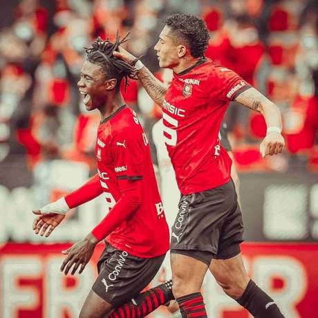 Raphinha e Camavinga buscam levar o Rennes para o topo da tabela do Francês (Divulgação) Raphinha e Camavinga buscam levar o Rennes para o topo da tabela do Francês (Divulgação)