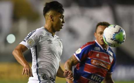 Kaio Jorge foi titular pelo Santos pela segunda partida seguida (Foto: Divulgação/Santos) Kaio Jorge foi titular pelo Santos pela segunda partida seguida (Foto: Divulgação/Santos)